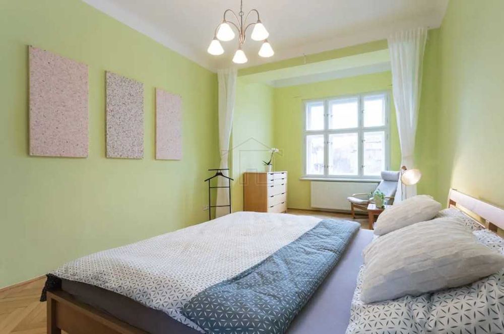 Дава се под наем Двустаен апартамент в Пловдив, Център - 60 кв.м за 255 € - Снимка #1