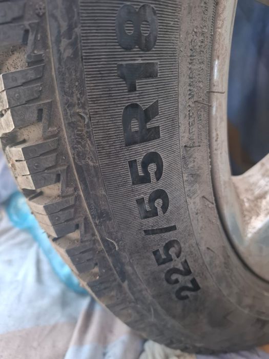 Продам зимние шины..