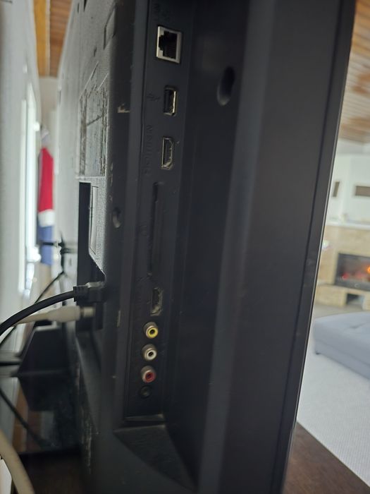 Televizor sony cu diagonala  116