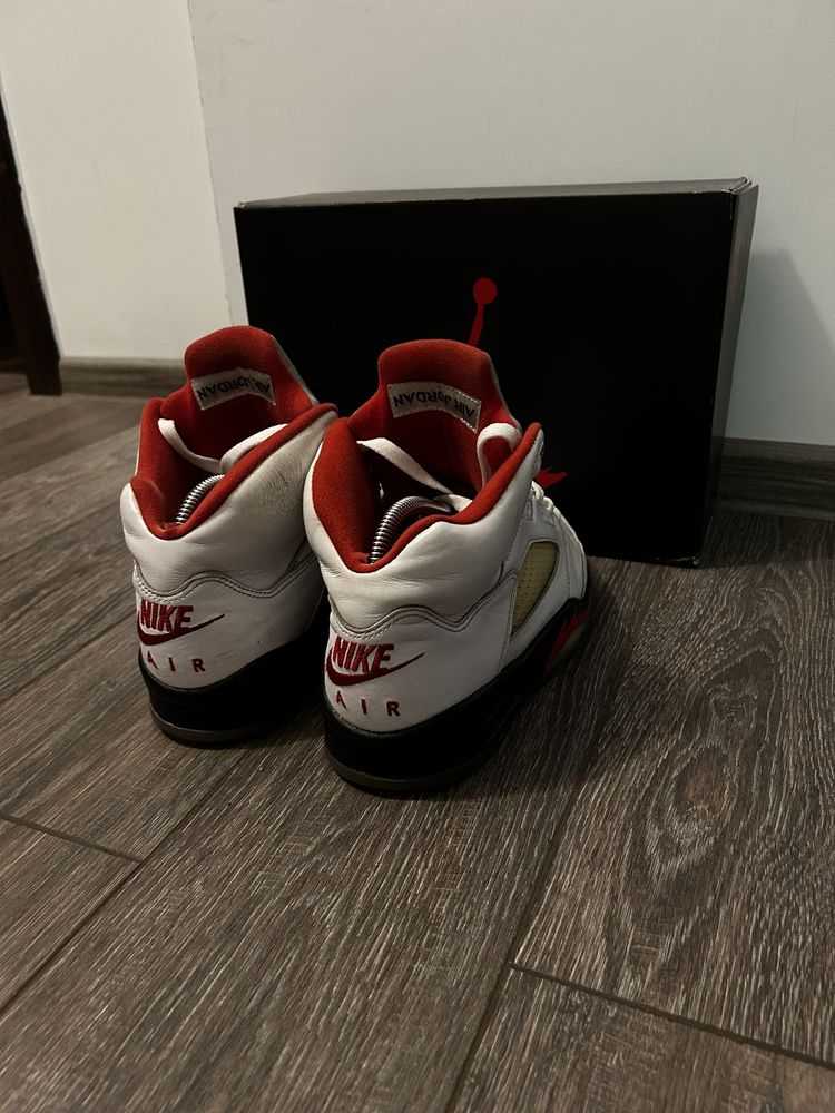 Jordan 5 Fire Red 2020