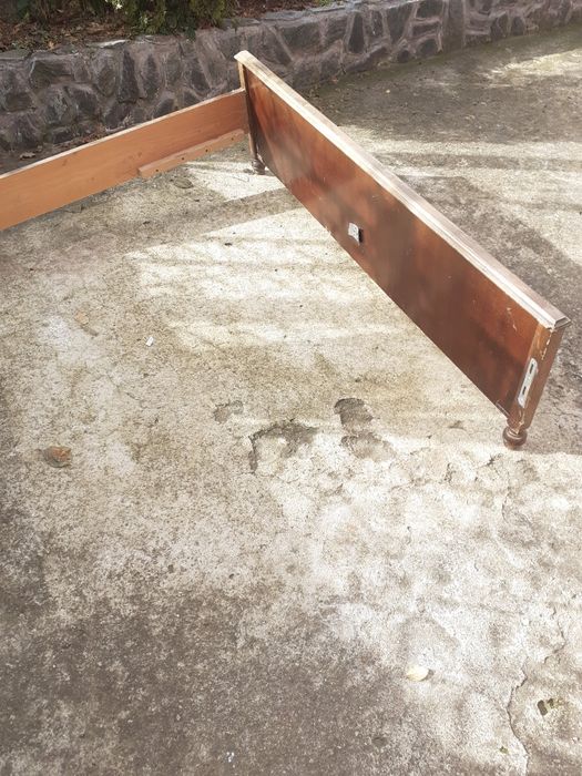 Спалня с нощни 2 шкафчета