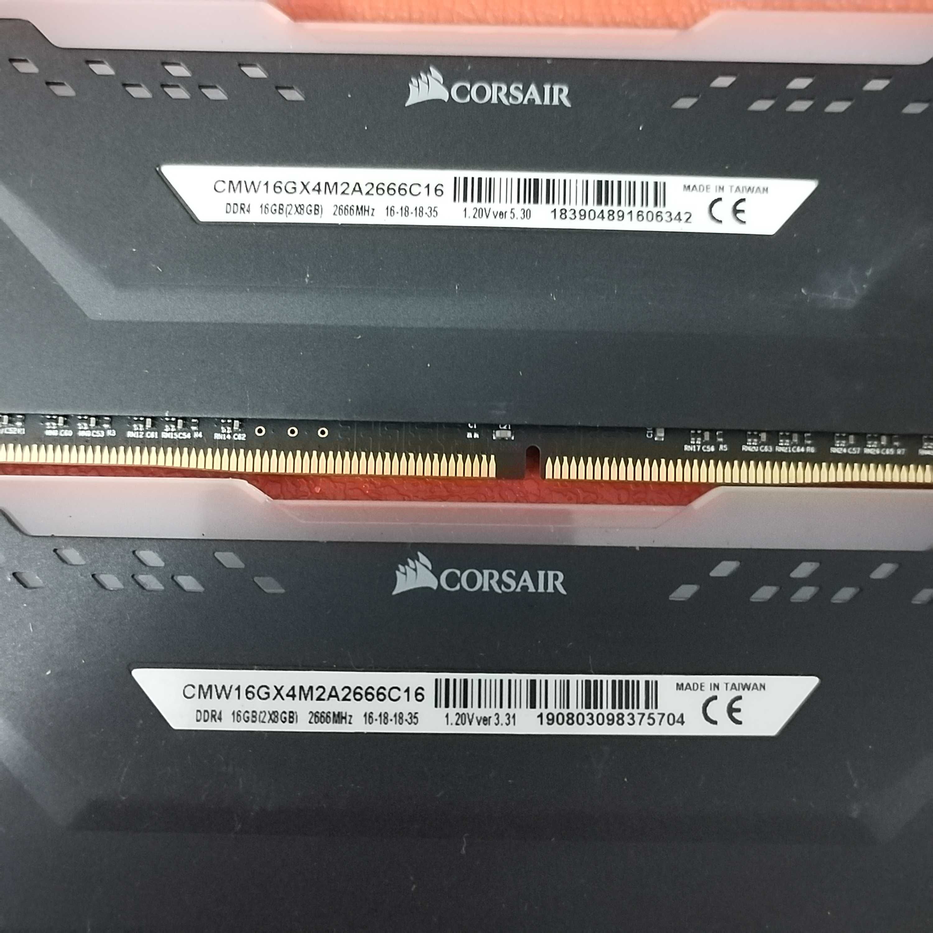 Rami 32GB Corsair DDR4 RGB