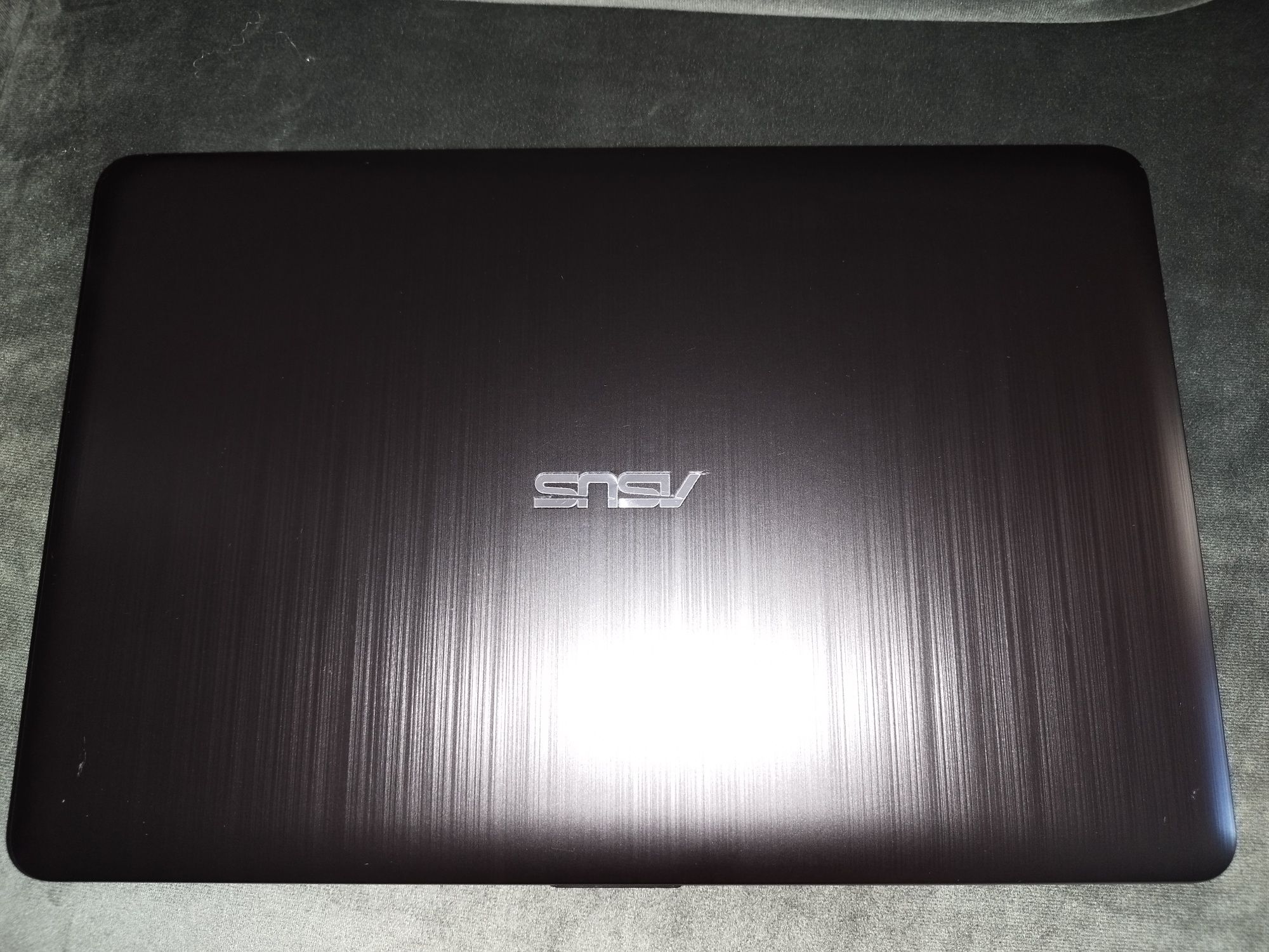 Лаптоп Asus X540M