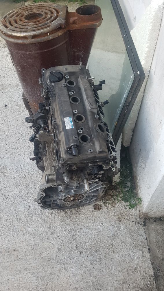 Дросел дроселова клапа всмукателен колектор за тойота авенсис 2.0бензи