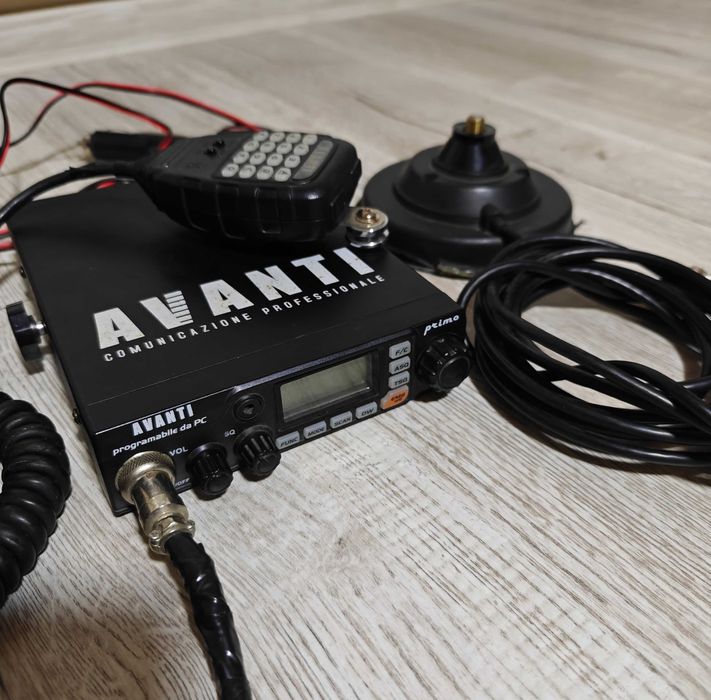 Stații Alan 100 Plus B și CB Avanti Primo 20W cu 40 canale AM/FM