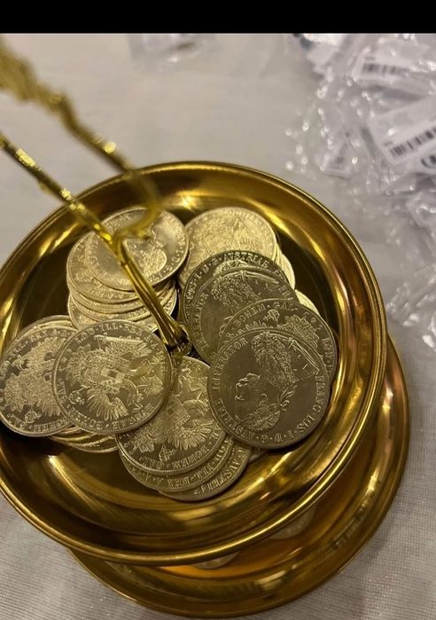 Vand monede placate cu aur de 24k 1/1 cu cele originale