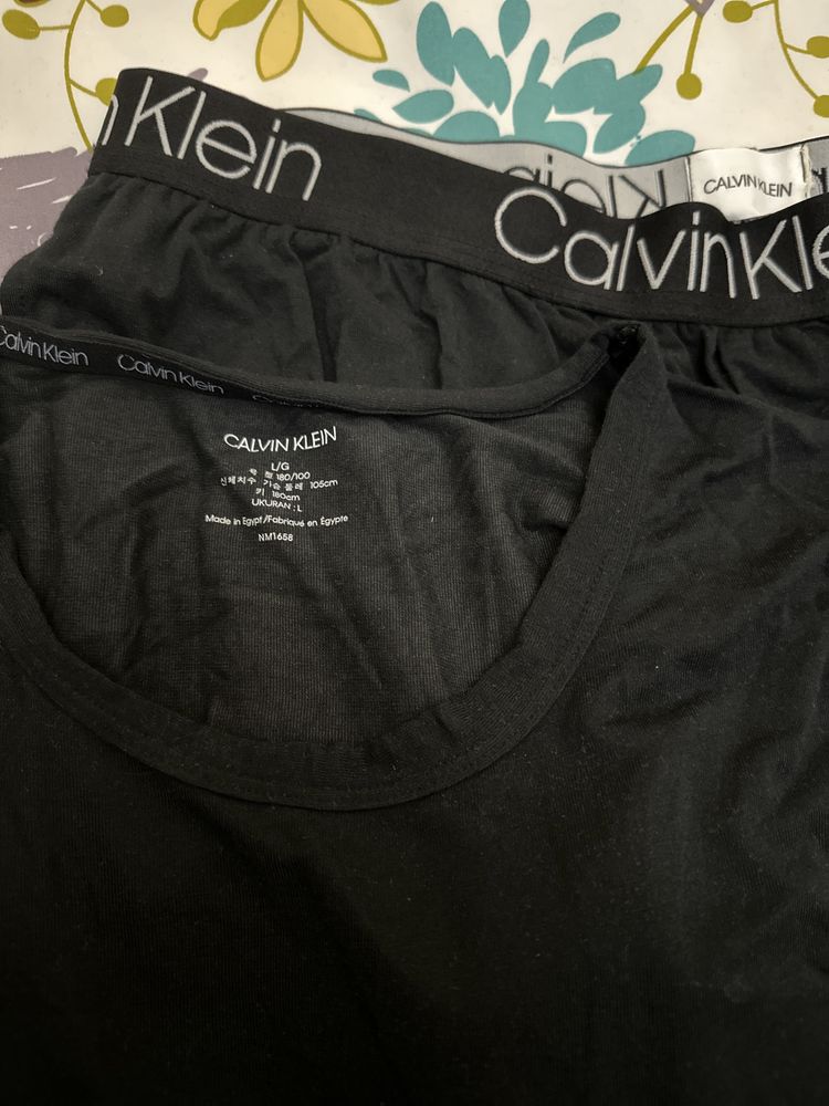 Vând pijamale barbati Calvin Klein mărimea L