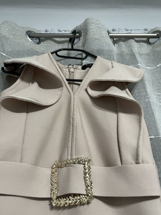 Rochie crem de seara