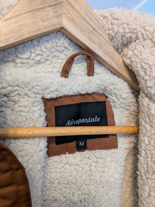 Geacă de Toamnă/Iarnă Aeropostale cu Blană (Sherpa) pe Interior. NOU