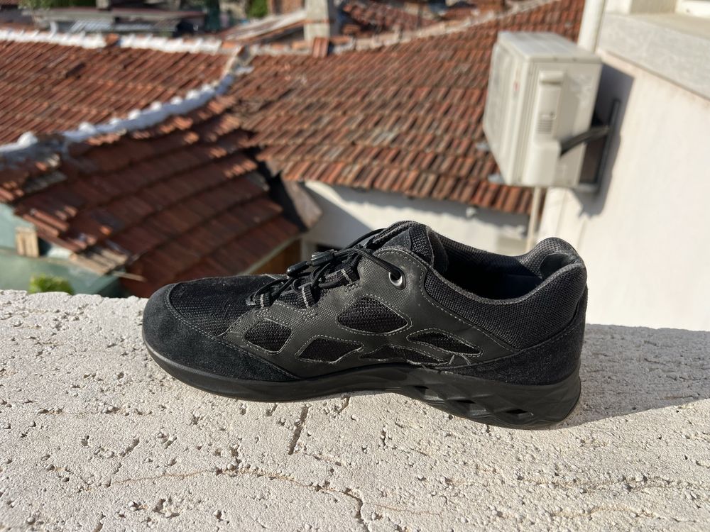 Ecco Gore-Tex 43