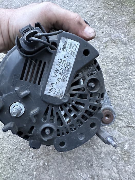 Динамо/Алтернатор VW Passat B6 2.0TDI 2010G