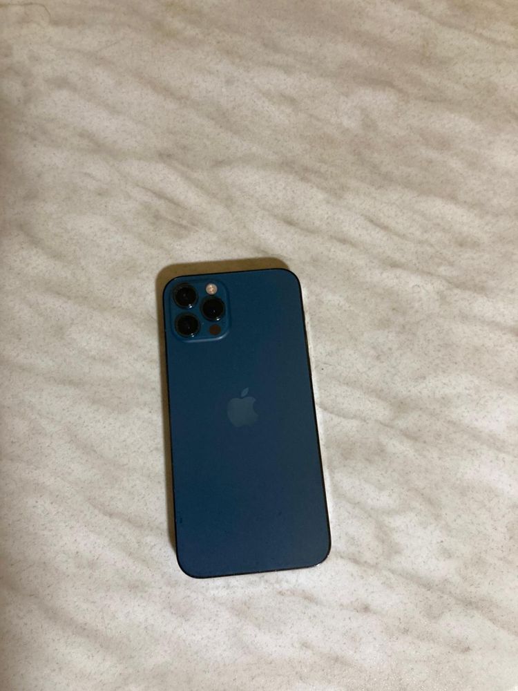 Vând iphone 12 pro