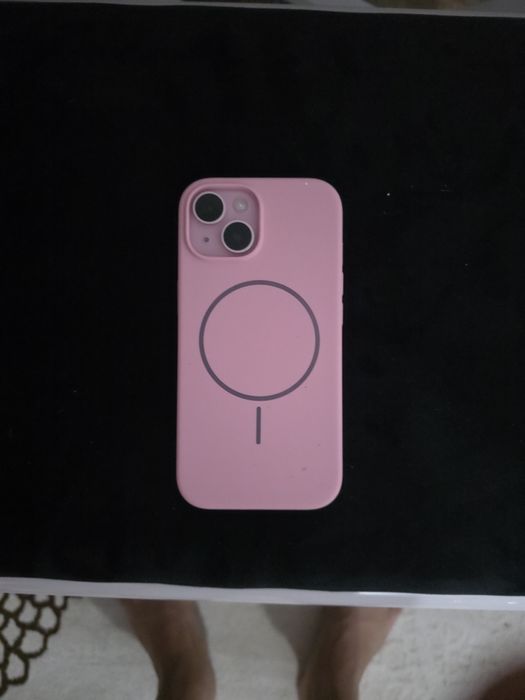 Iphone 15 roz impecabil