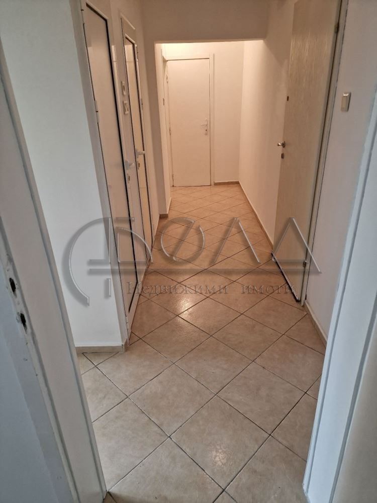 Продава се Двустаен апартамент в София, Надежда 2 - 64 кв.м за 2157 €/кв.м - Снимка #4
