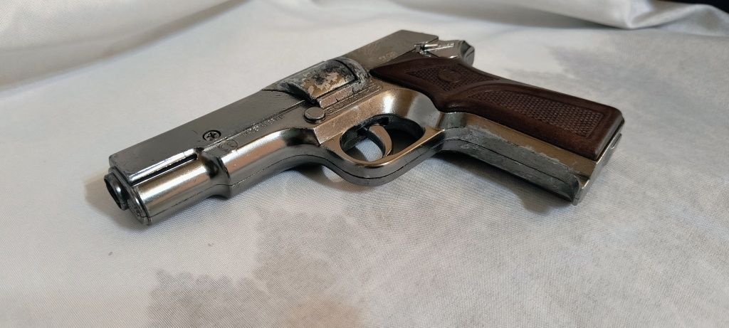 Метален пистолет с капси Smith & Wesson 915