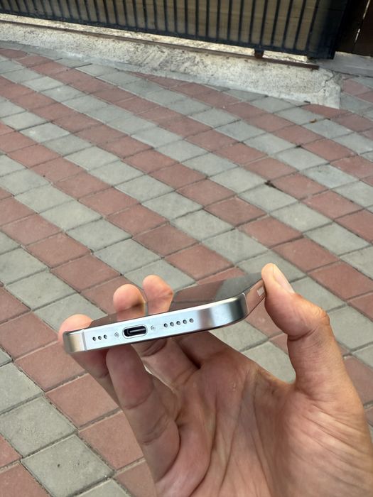 Iphone 16 Pro piese recarosare