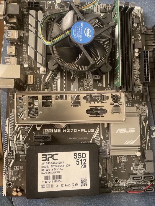 Placa baza asus h270 plus, i7-7700…