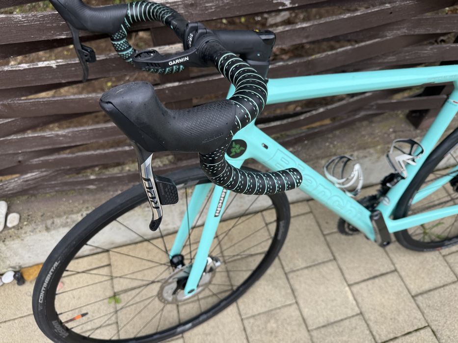 Bianchi Specialissima RC bicicleta cursiera carbon disc sram red axs