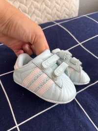 Нови Adidas маратонки за бебе