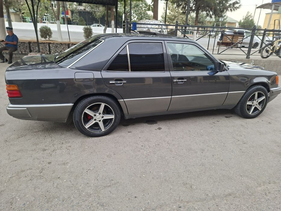 Продам Mercades w124