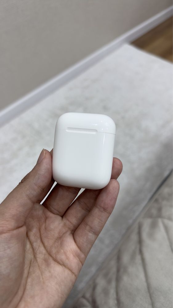 AirPods , б/у , в хорошем состоянии