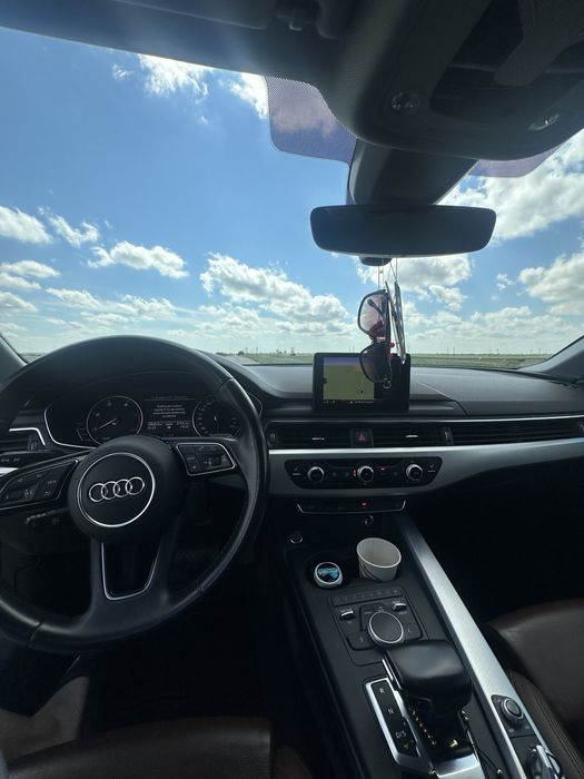 Audi A5.
