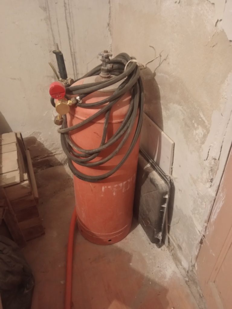 Продается баллон готовый к работе.крыша.