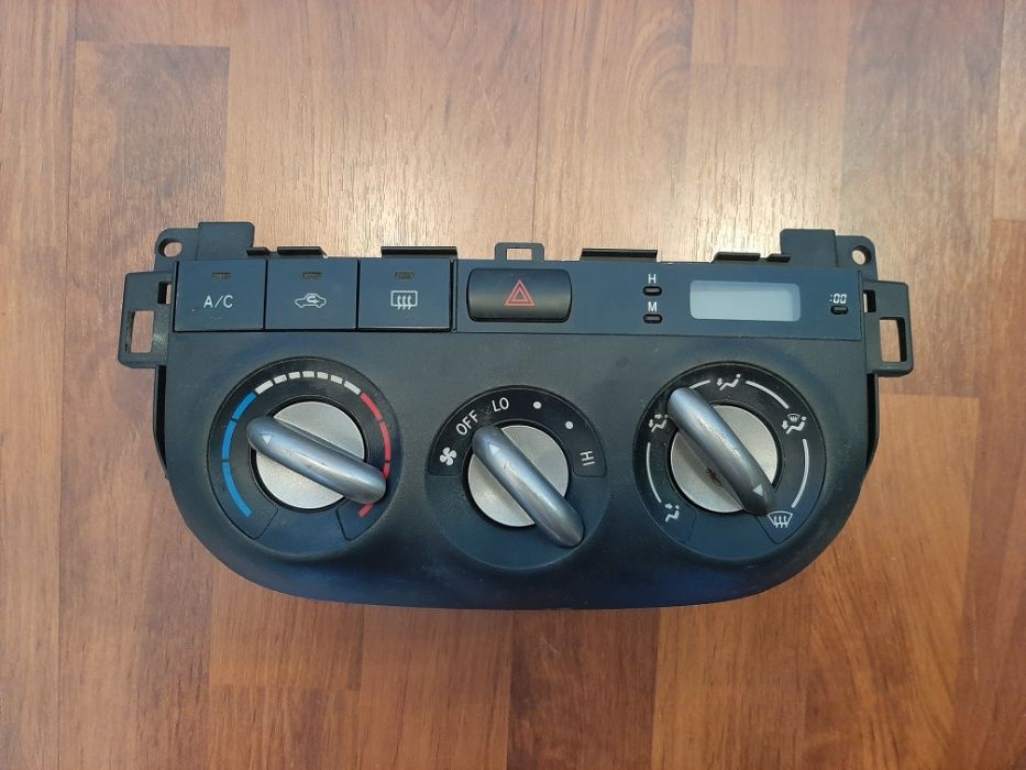 Продам Блок управления климат-контролем Toyota Rav4 2005