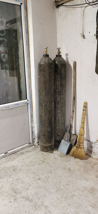 Продам кислородный баллон 40 л. с кислородом