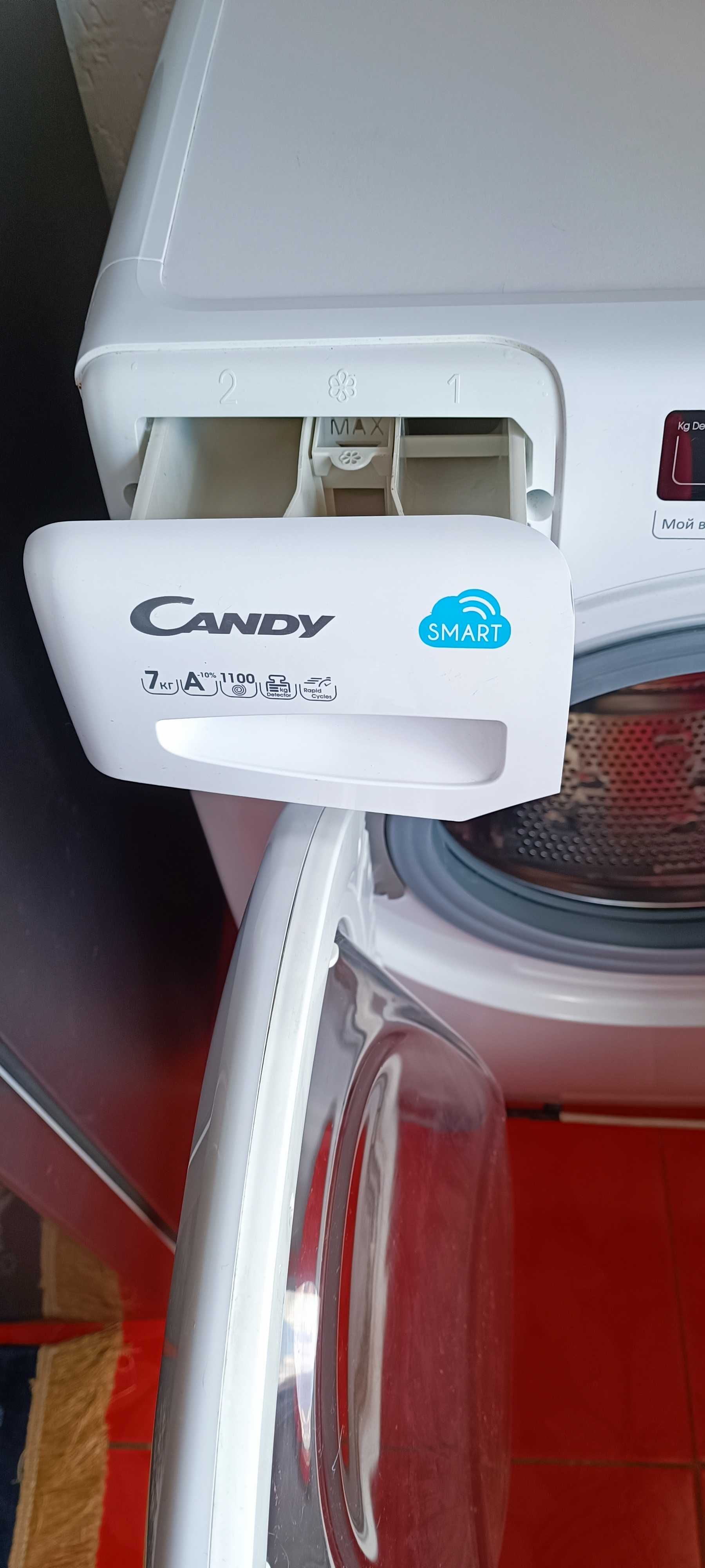 Продам б/у стиральную машину Candy