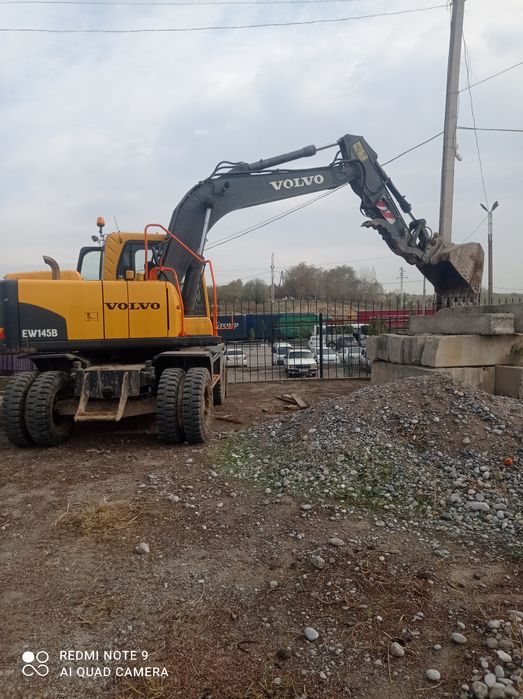 Volvo 145 sotiladi ekskovator ekskavator