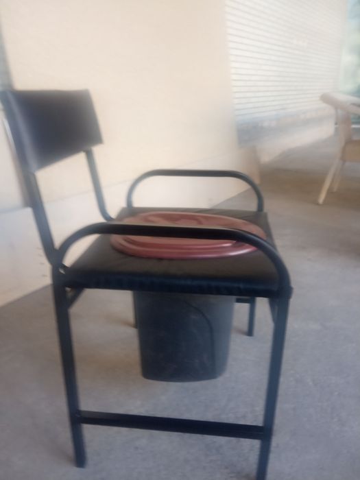 Stol garshok yangi bakuvat. Udobni