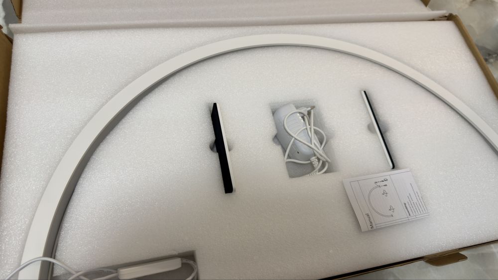 Lampa semiluna manichiura