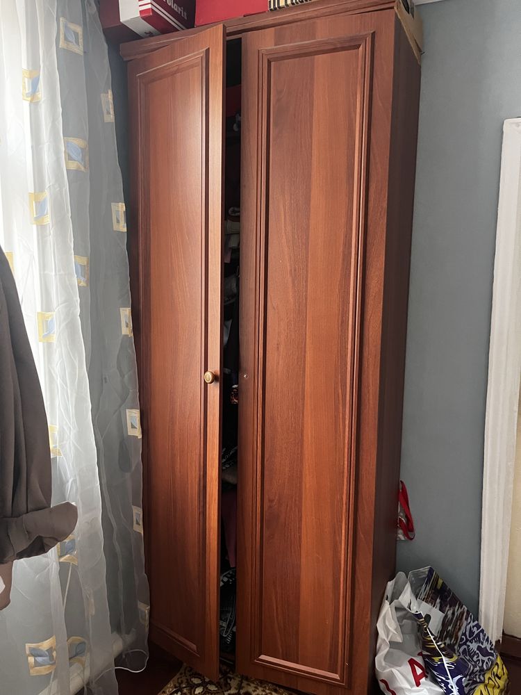 Продам шкаф 100000 сум