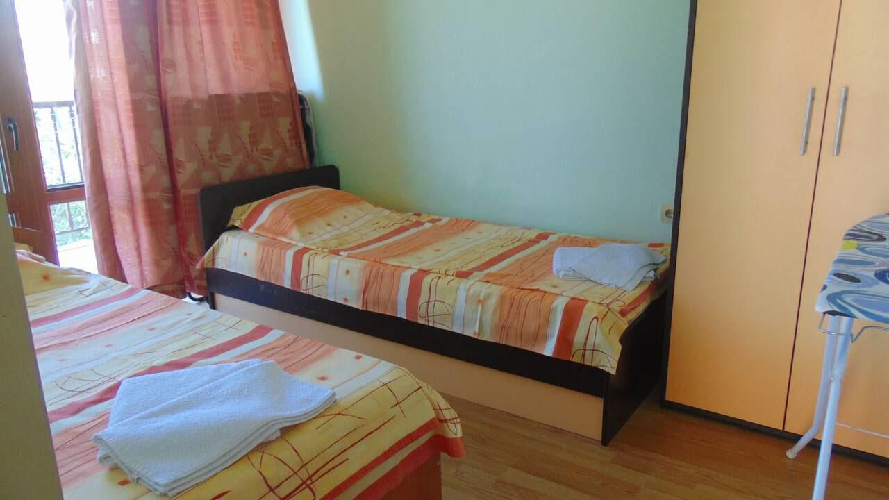 Продава се Тристаен апартамент в Приморско - 99 кв.м за 888 €/кв.м - Снимка #2