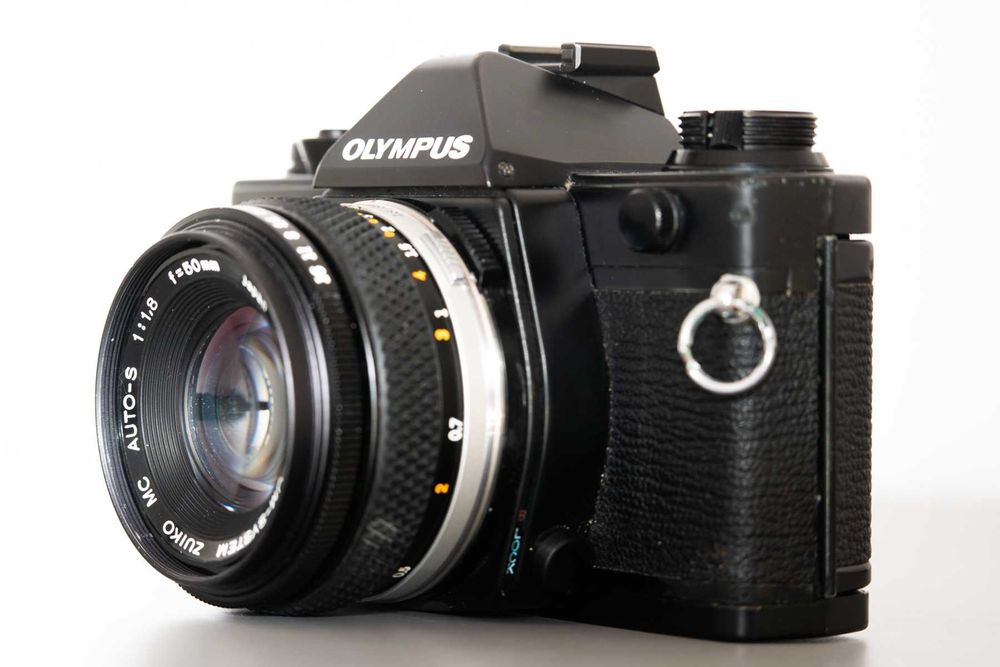 Aparat film SLR Olympus OM-2 Spot/Program cu Olympus 50 1.8
