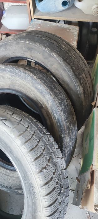 Продаю комплект шин (срочно)