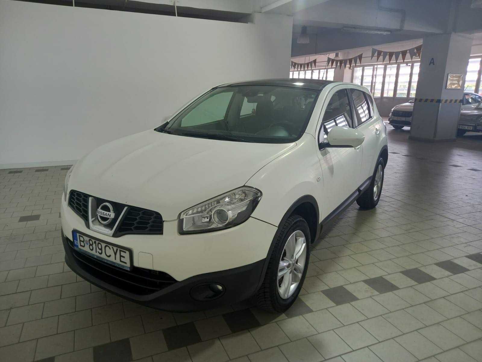 Nissan Qashqai 1.6 DCi 4 x 4 / Panoramic