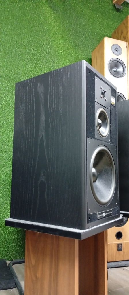 Тонколони HECO Superior 640