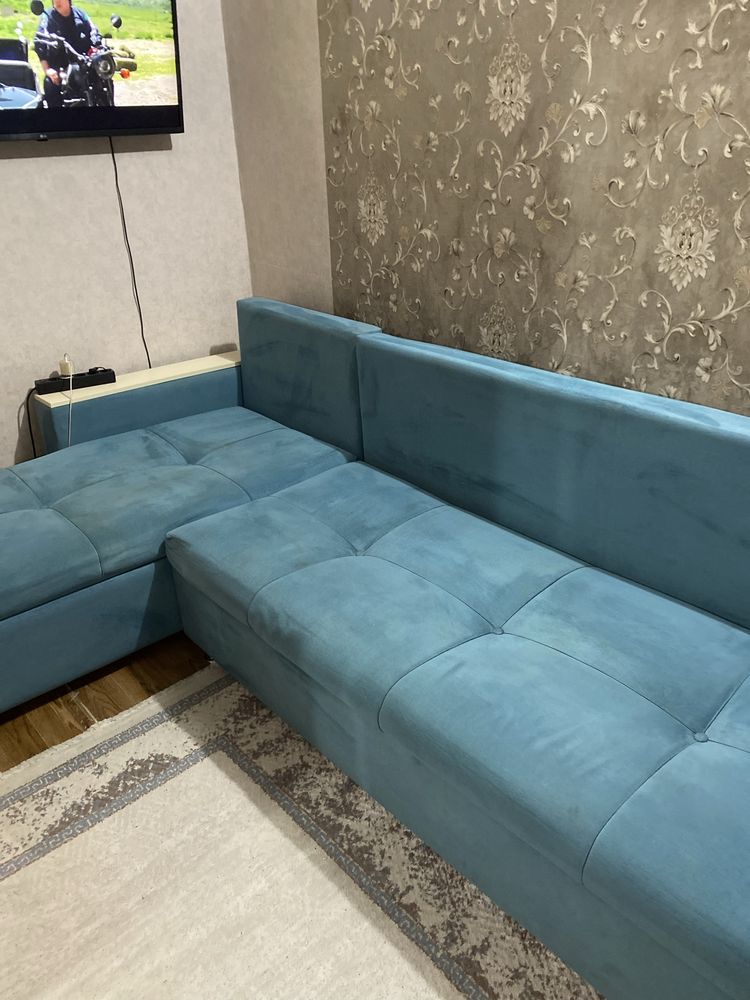 Продам мягкий диван,Разкладывается Состояние хорошее