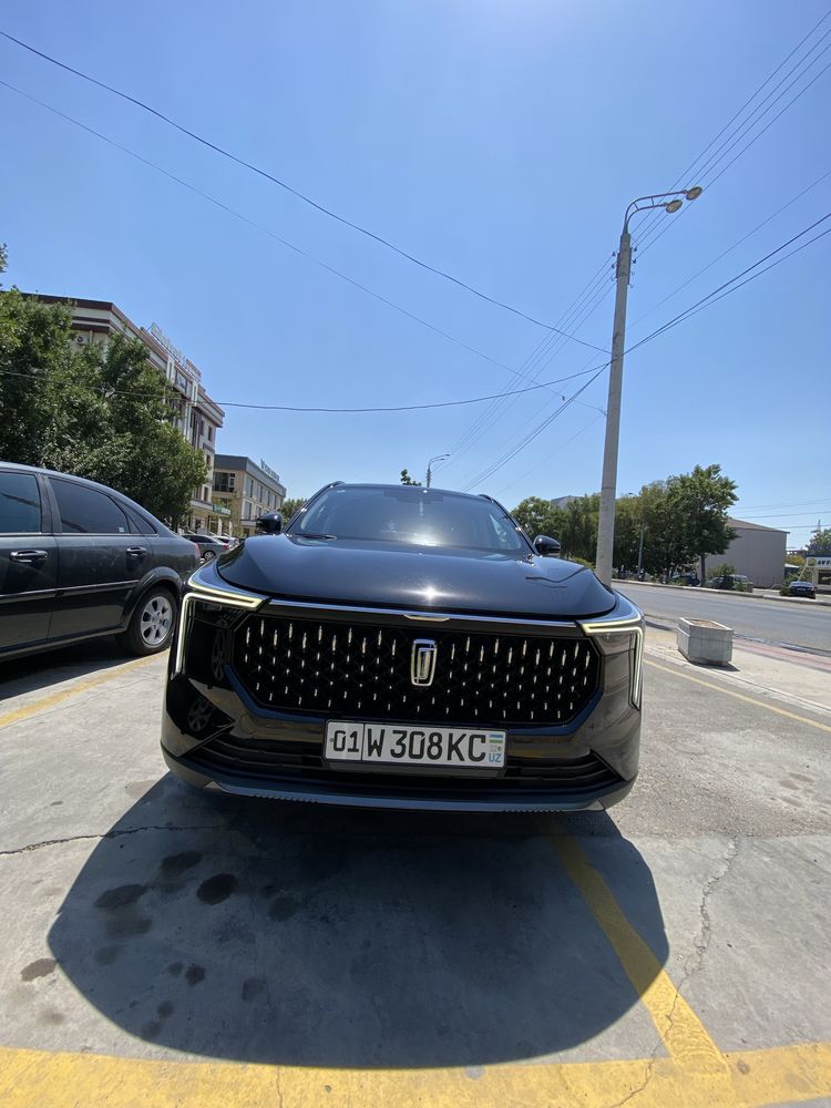 Автомабил Бестун т55