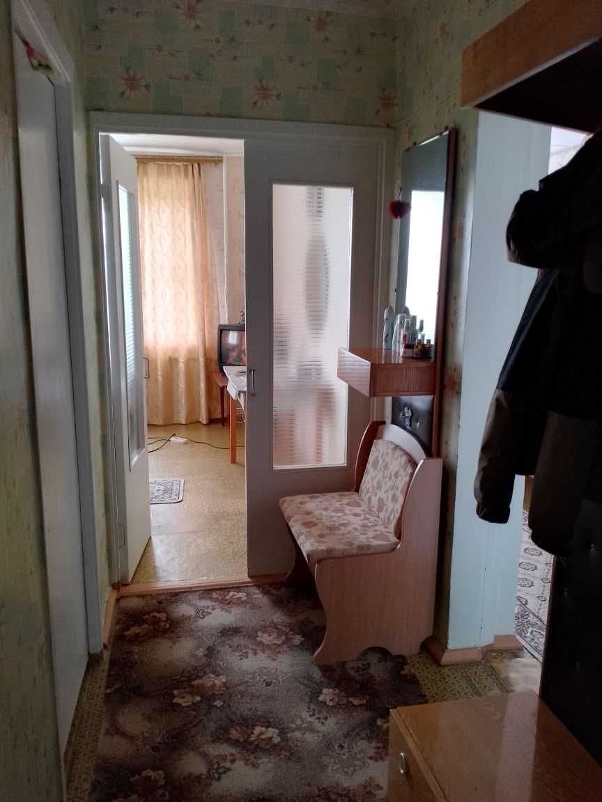 Продам  трехкомнатную квартиру