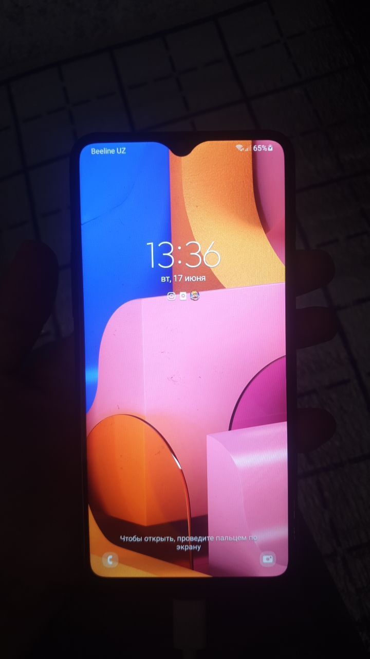 Samsung A20 sotiladi arzon