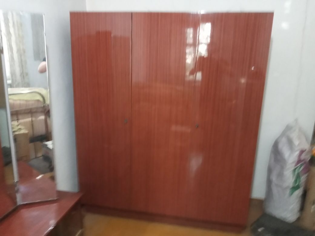 Продаётся шкаф в хорошем состоянии