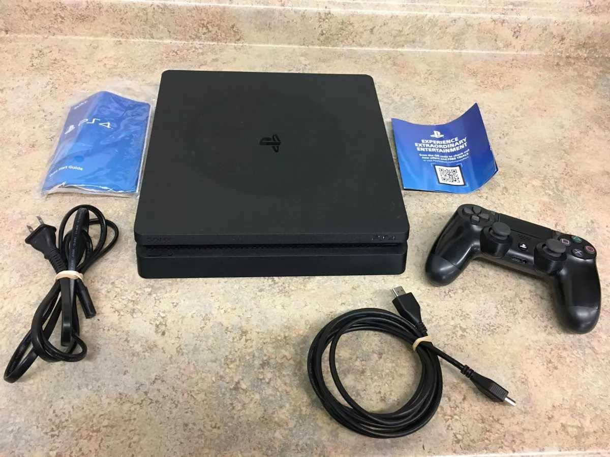 PS4 slim модел + игри над 35