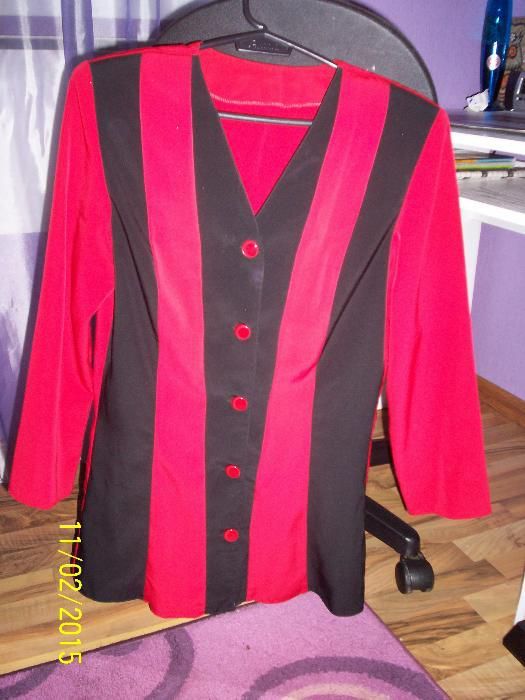 Дамски ризи и елегантен жакет в червено и черно