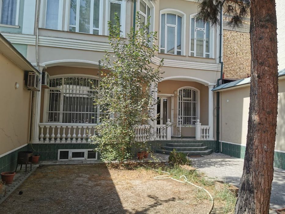 Участок сдаю Ивлева 4 сотки 5 комнат 2000$