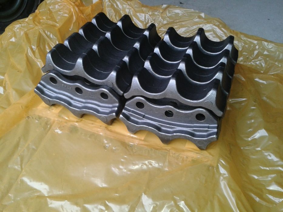 Roti ghidaj , role inferioare, lant cu 46 zale Komatsu D61EX-15