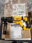 Нов акумулаторен перфоратор къртач Девалт DeWALT DCH263 3J