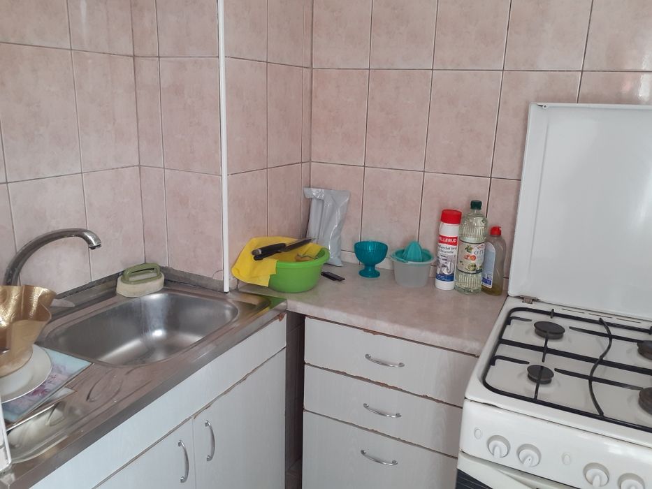 Închiriez urgent garsoniera în Ploiești